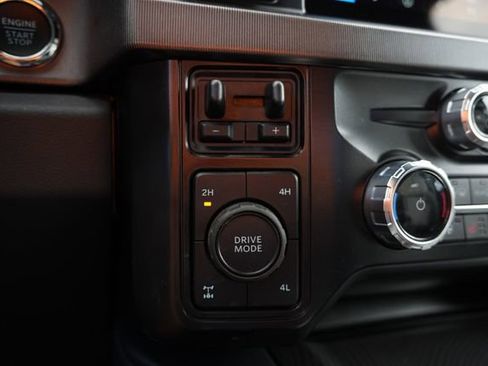 Used 2025 Ford F250 Platinum AWD/4WD image 24