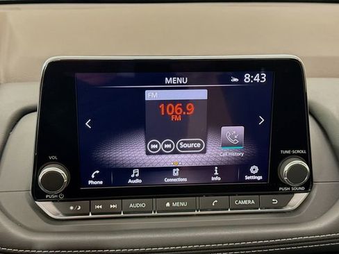 Used 2022 Nissan Rogue SL image 16