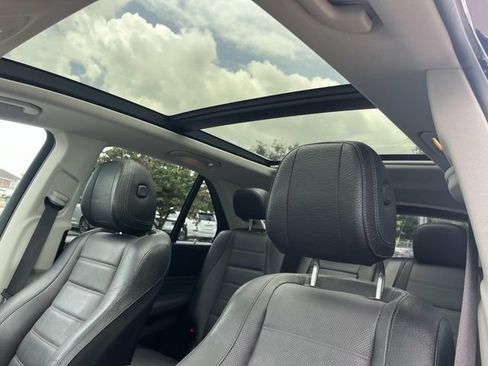 Used 2020 Mercedes-Benz GLE 350 4MATIC image 36