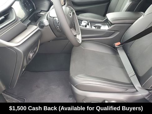 New 2026 Jeep Grand Cherokee Altitude RWD image 37