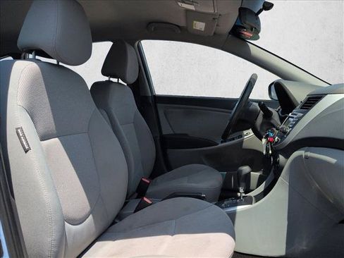 Used 2013 Hyundai Accent GS FWD image 18