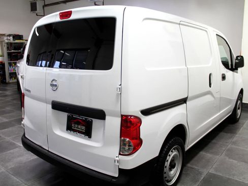 Used 2019 Nissan NV200 S w/ Back Door Glass Package image 6