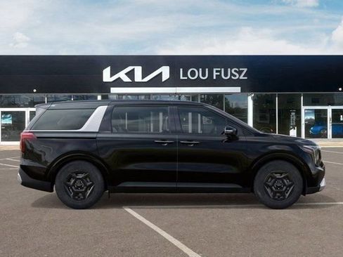 New 2026 Kia Carnival LXS image 7