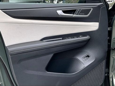 New 2026 Volkswagen Atlas Cross Sport SEL Premium R-Line image 10