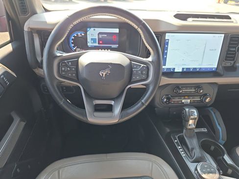 Used 2022 Ford Bronco Wildtrak image 6