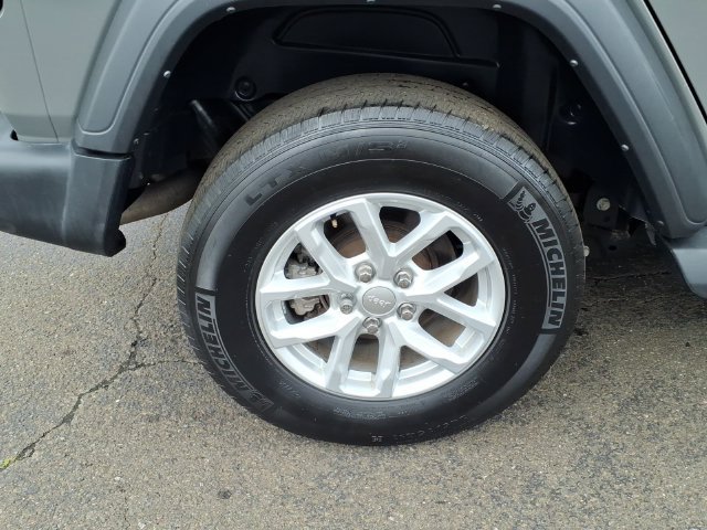 Used 2023 Jeep Wrangler Unlimited Sport AWD/4WD image 9