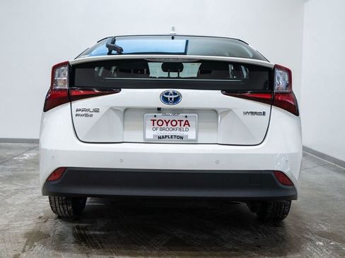 Used 2020 Toyota Prius LE image 6