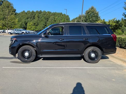 New 2025 Ford Expedition XL image 7