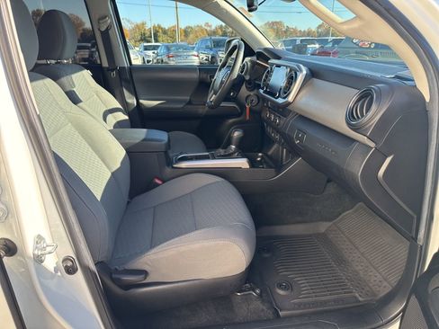 Used 2022 Toyota Tacoma SR5 image 16