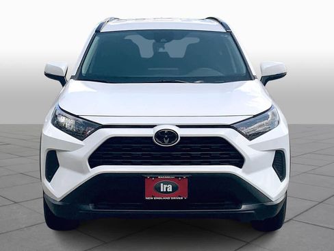 Used 2021 Toyota RAV4 LE AWD/4WD image 4
