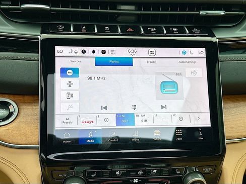 New 2025 Jeep Grand Cherokee Summit image 19