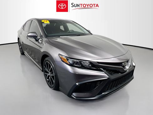 Used 2024 Toyota Camry SE FWD image 1