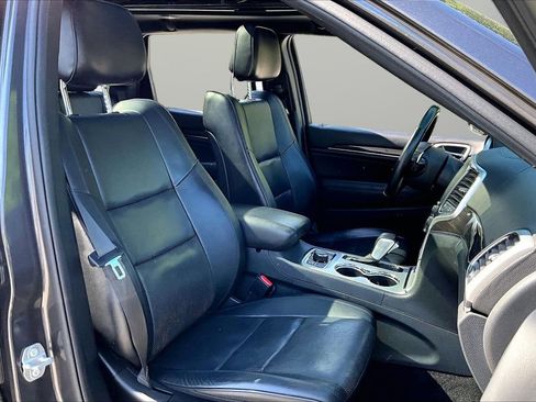 Certified 2016 Jeep Grand Cherokee High Altitude image 24