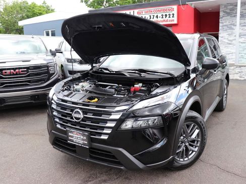 Used 2024 Nissan Rogue S AWD/4WD image 49
