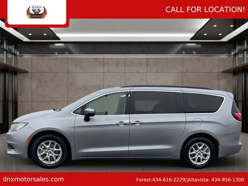 Used 2021 Chrysler Voyager Lxi image 2