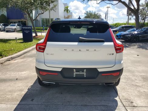 Used 2020 Volvo XC40 T5 R-Design AWD/4WD image 5