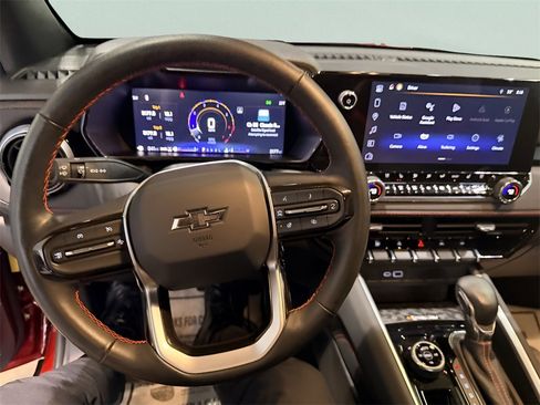 Used 2024 Chevrolet Colorado Z71 w/ Z71 Convenience Package 2 image 19