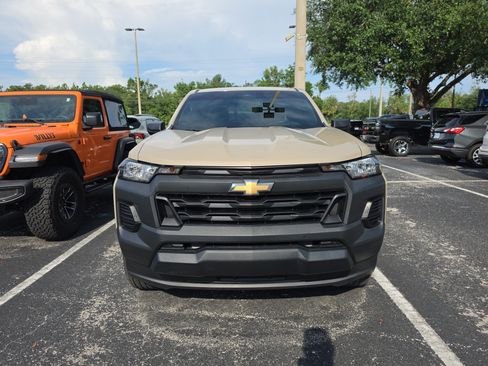 Used 2024 Chevrolet Colorado W/T RWD image 8