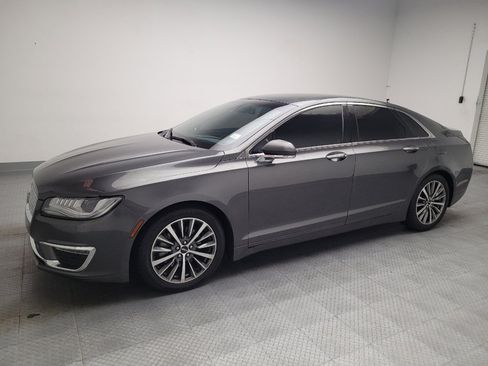 Used 2019 Lincoln MKZ Reserve AWD/4WD image 2