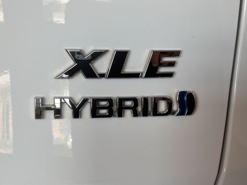 Used 2022 Toyota RAV4 XLE w/ Convenience Package AWD/4WD image 39