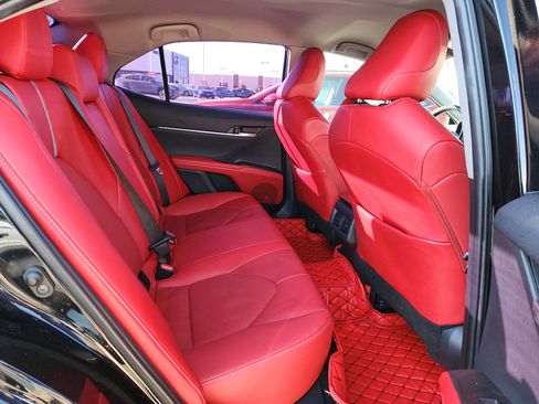 Used 2022 Toyota Camry XSE image 14