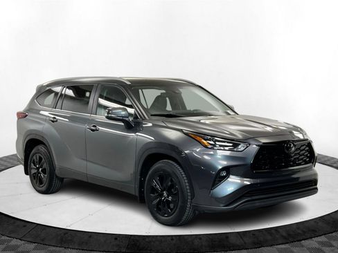 Used 2024 Toyota Highlander XLE image 9