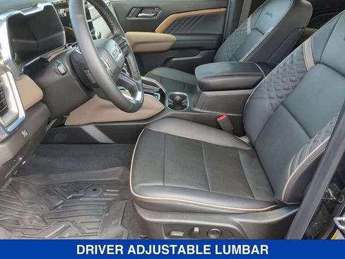 Used 2025 GMC Canyon Denali AWD/4WD image 17