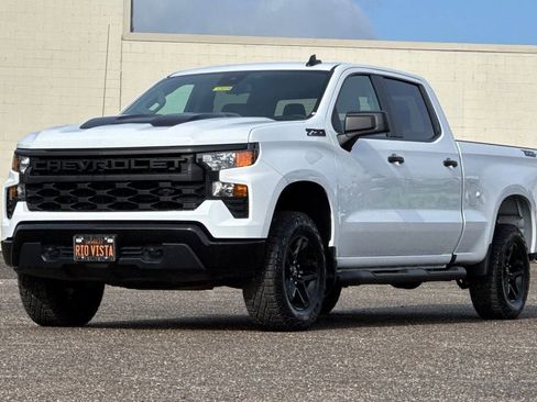 New 2026 Chevrolet Silverado 1500 Custom Trail Boss w/ Dark Appearance Package image 8