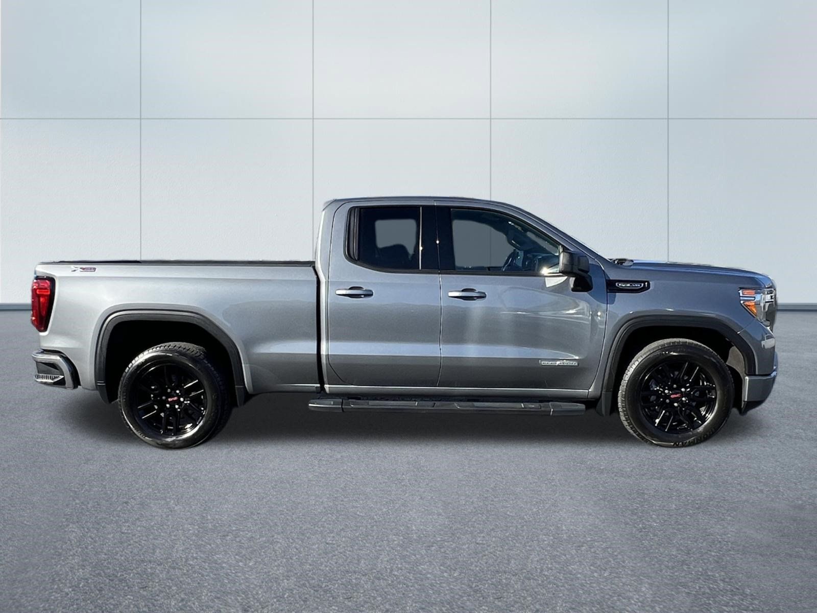 Used 2021 GMC Sierra 1500 Elevation w/ X31 Off-Road Package AWD/4WD image 7