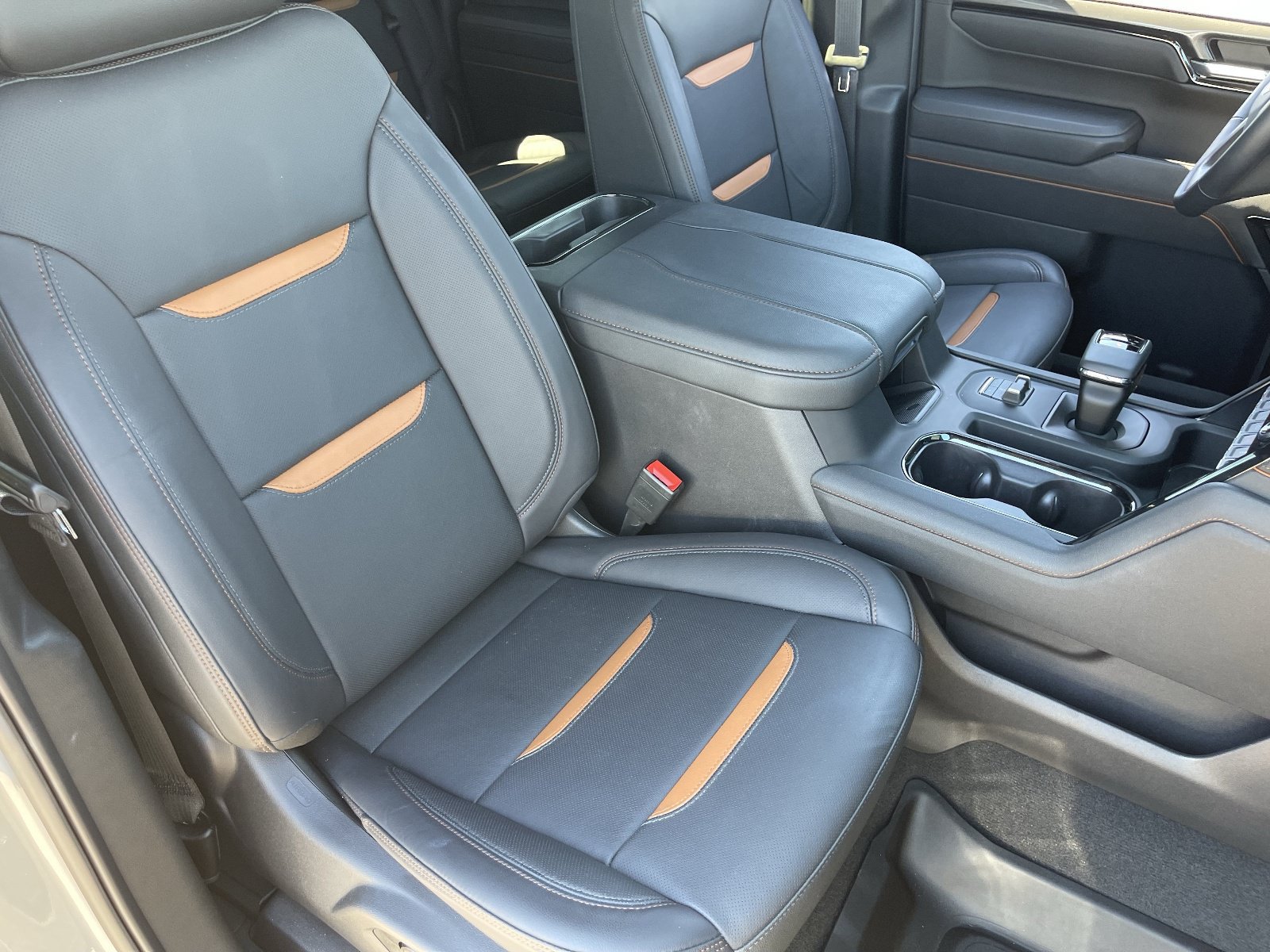 Used 2026 GMC Sierra 1500 AT4 w/ AT4 Premium Package AWD/4WD image 12