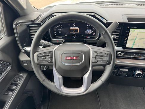 Used 2025 GMC Sierra 1500 SLT AWD/4WD image 12