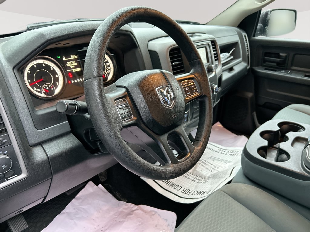 Used 2017 RAM 1500 Express w/ Express Value Package AWD/4WD image 10