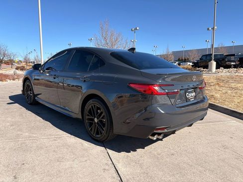 Used 2025 Toyota Camry SE w/ Convenience Package image 6