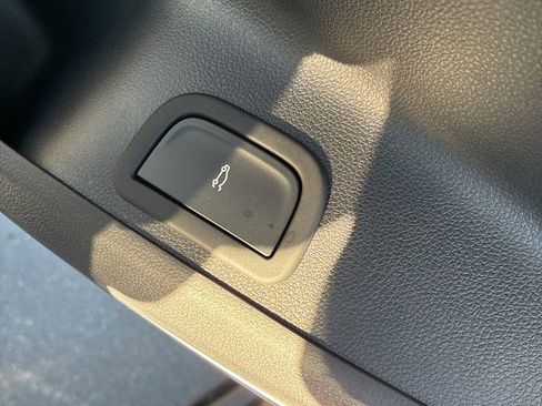 New 2026 Chevrolet Traverse RS image 17