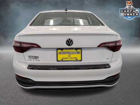 Used 2024 Volkswagen Jetta SE w/ Black Wheel Package image 6