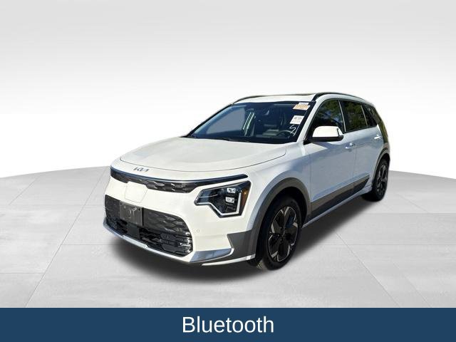 Used 2024 Kia Niro Wave w/ Wave Preserve Package FWD image 4