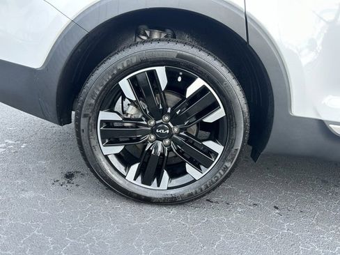 Used 2023 Kia Telluride SX image 7