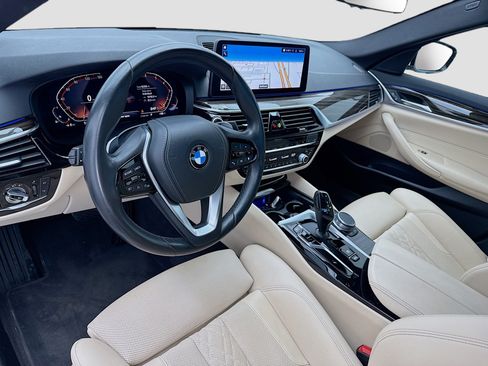 Used 2021 BMW 530i w/ Convenience Package RWD image 7