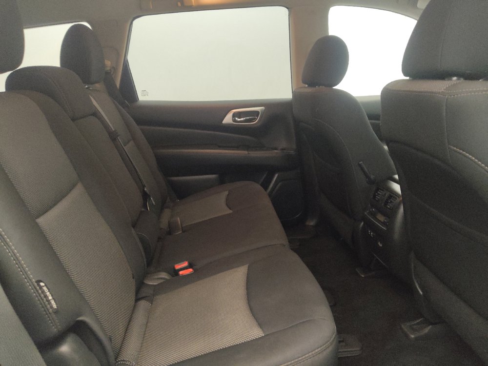 Used 2019 Nissan Pathfinder S FWD image 19
