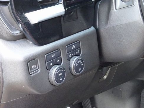Used 2023 Chevrolet Silverado 1500 LT image 13