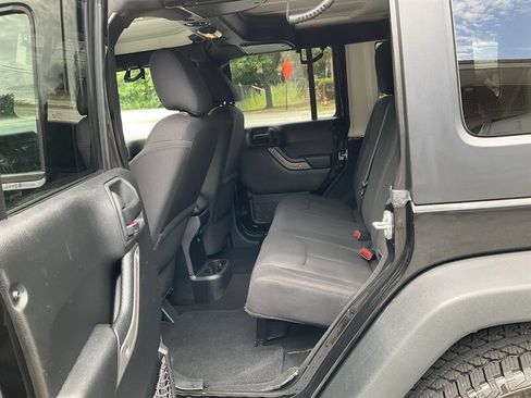 Used 2017 Jeep Wrangler Unlimited Sport w/ Quick Order Package 23S AWD/4WD image 17