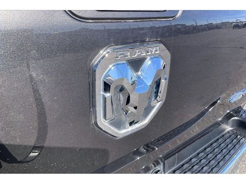 Used 2020 RAM 1500 Big Horn AWD/4WD image 32