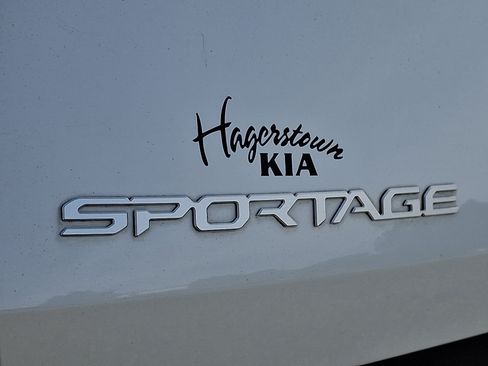 Certified 2023 Kia Sportage LX AWD/4WD image 30