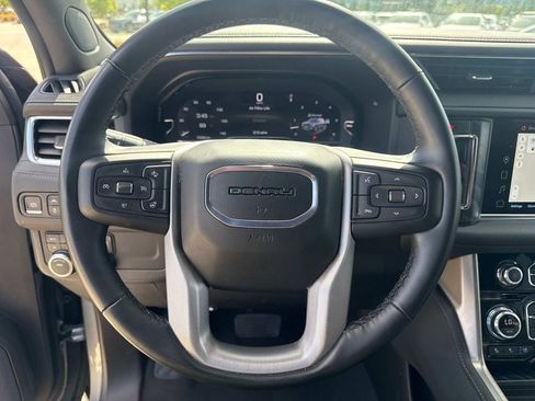 Used 2024 GMC Yukon XL Denali AWD/4WD image 25