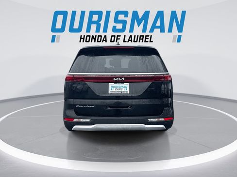 Used 2022 Kia Carnival LX image 7