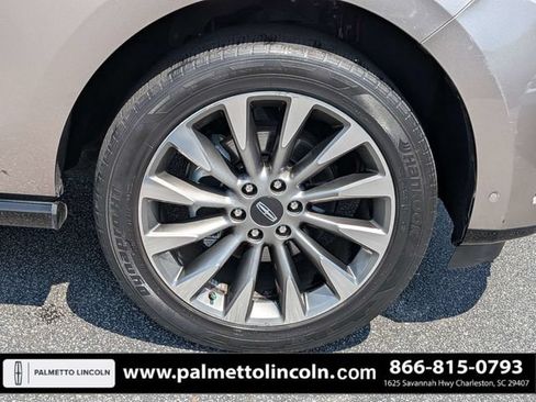 Used 2020 Lincoln Navigator L Reserve w/ Luxury Package AWD/4WD image 11