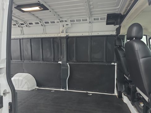 Used 2024 RAM ProMaster 2500 w/ Convenience Group FWD image 16