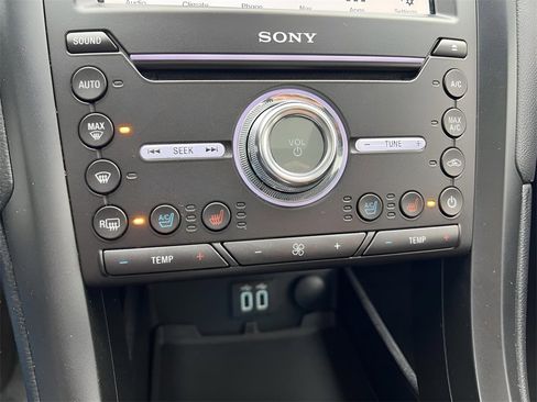 Used 2019 Ford Fusion Titanium image 14