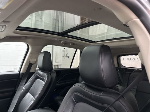 Used 2023 Lincoln Aviator Reserve w/ Equipment Group 201A image 35