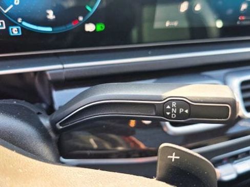 Used 2022 Mercedes-Benz GLE 350 4MATIC w/ Premium Package image 17